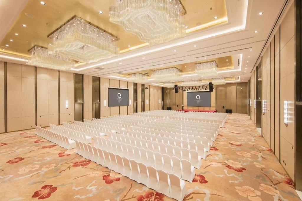 The Qube Hotel Jingzhou Экстерьер фото