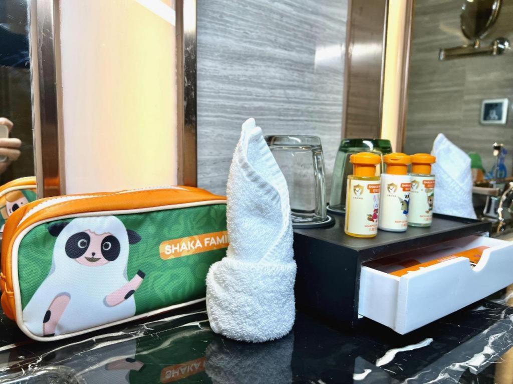 The Qube Hotel Jingzhou Экстерьер фото