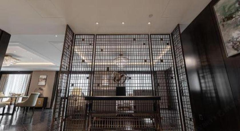 The Qube Hotel Jingzhou Экстерьер фото